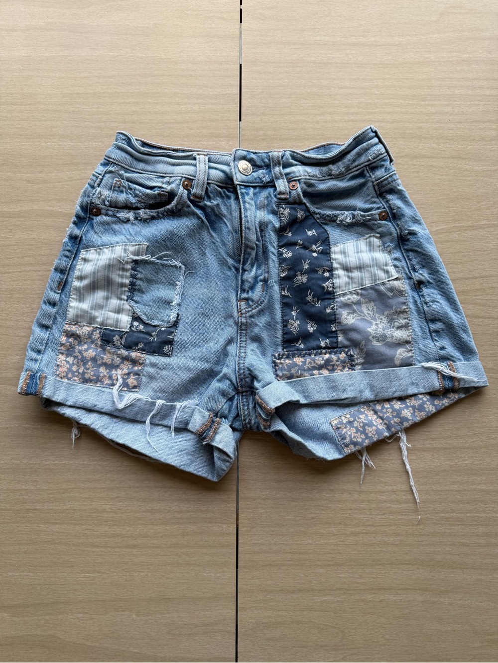 American Eagle Outfitters High-Waist Patchwork Denim Shorts Size 00